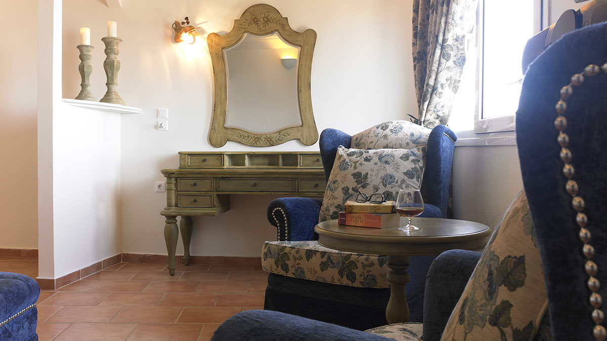 VIP 2 Bedroom Suite with outdoor jacuzzi 